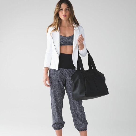 Lululemon Om Pant-Black Floral Lightweight High Waisted Joggers-Maternity- Size2 - Picture 1 of 14